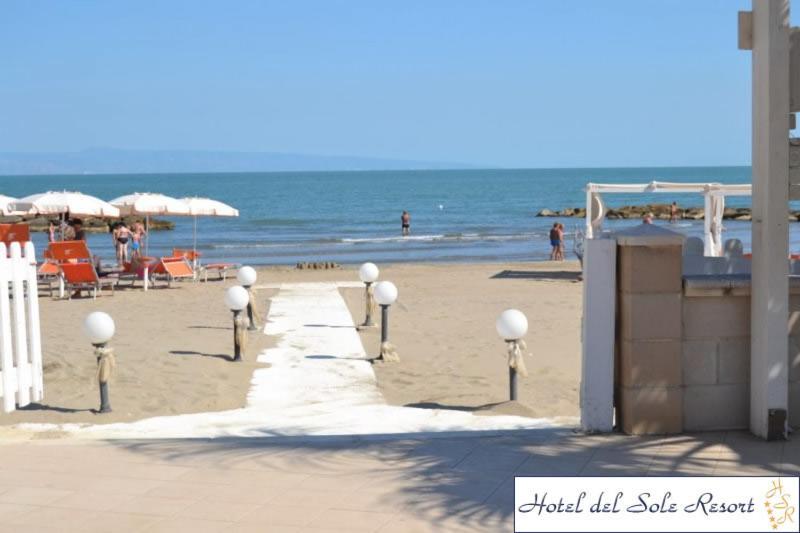 Hotel Del Sole Margherita Di Savoia Kültér fotó