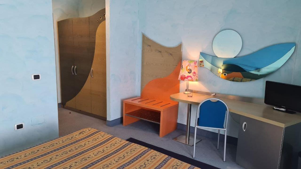 Hotel Del Sole Margherita di Savoia Kültér fotó